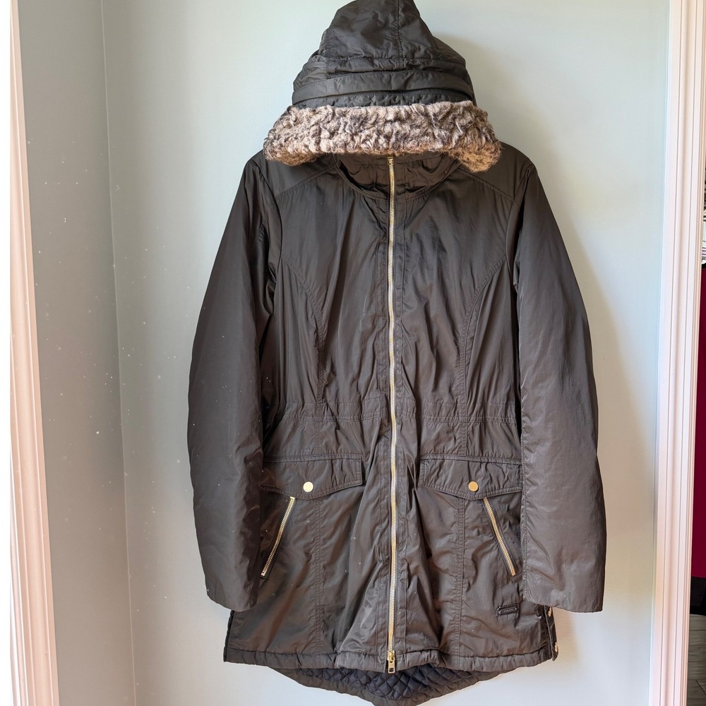Athleta Summit Parka Jacket Olive Green Quilted Liner Faux Fur Hood Zip Medium